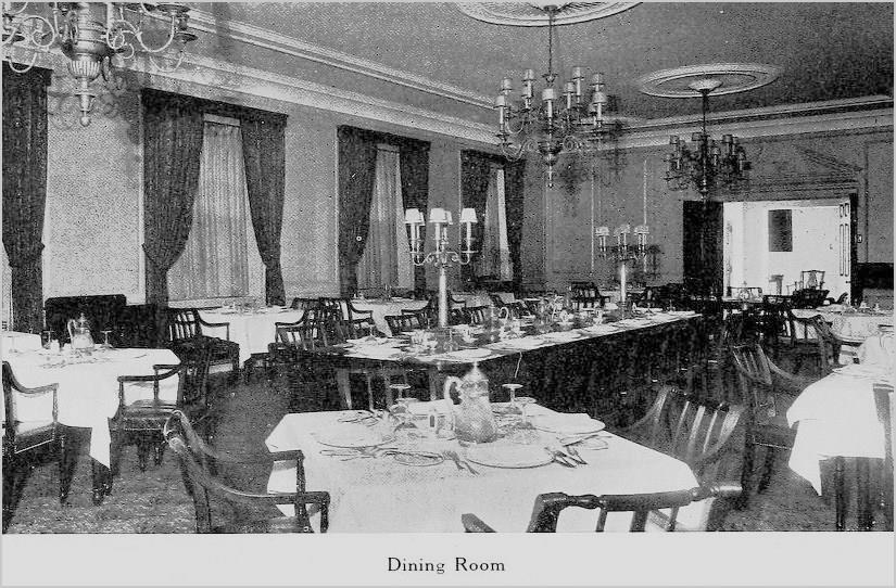 Dining Room
52 Park Place
Image from Gonzalo Alberto
