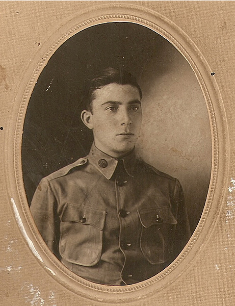 Fungaroli, Guiseippi J.
Born in Newark, served in WWI.
Photo from Gauil Fungaroli-Glazier
