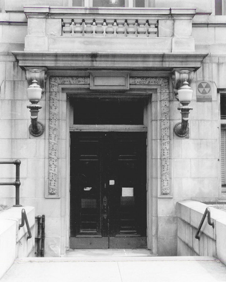 Franklin Street Entrance
Photo by Richard Rozewski
